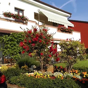 https://apartments-mari.in-istria.net